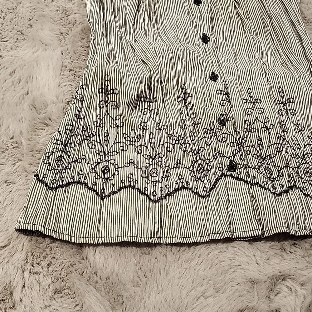 Collared Shirt - Picture 3 of 4